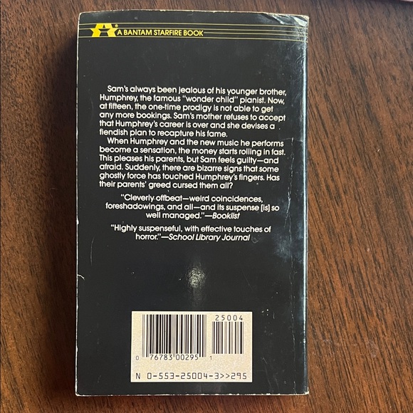 Vintage William Sleator 'Fingers' Paperback Book - Picture 2 of 2